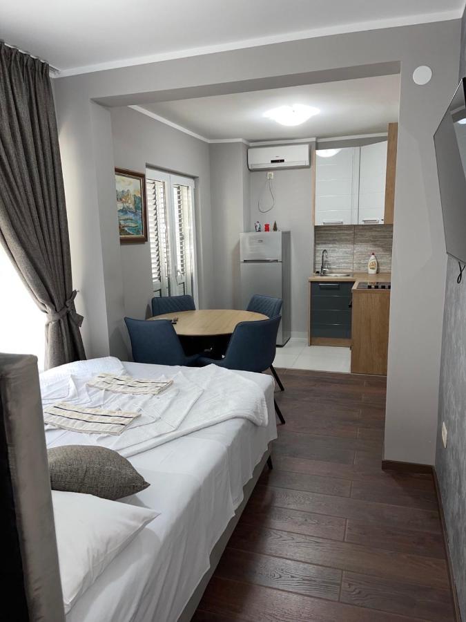 Guest House Mrvaljevic บุดวา ภายนอก รูปภาพ